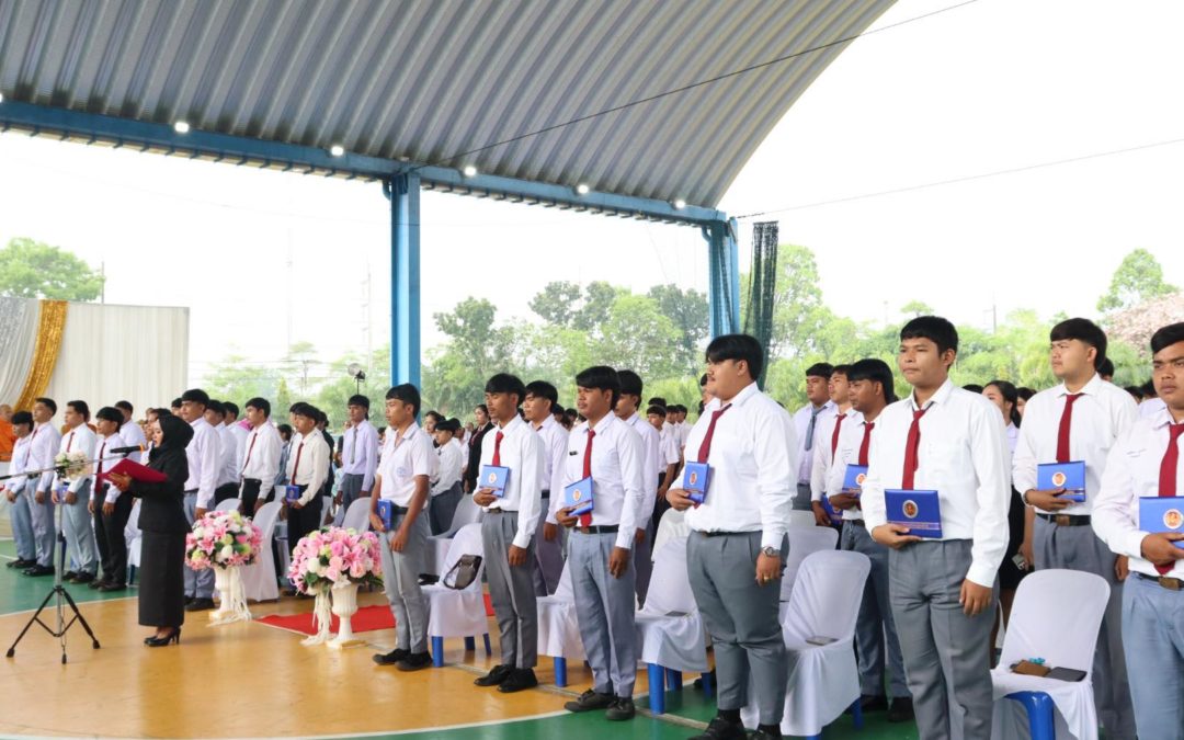 พิธีรับประกาศนียบัตรผู้สำเร็จการศึกษา วิทยาลัยเทคนิคกาญจนดิษฐ์ นักเรียนระดับชั้น ปวช.๓ และนักศึกษาชั้น ปวส.๒ ประจำปีการศึกษา ๒๕๖๗