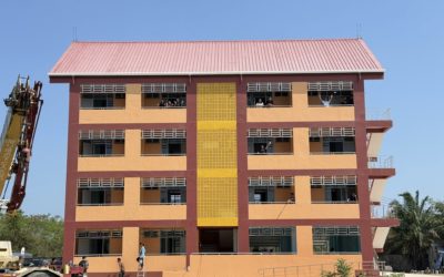 ดร.สุธี ไทยเกิด ผู้อำนวยการวิทยาลัยเทคนิคกาญจนดิษฐ์ เชิญชวน คณะครู และบุคลากรทางการศึกษา เยี่ยมชมอาคารก่อสร้าง อาคารแฟลต 14 ยูนิตที่ตอนนี้ได้ดำเนินการมาถึงงวดที่ 11 และ 12 (งวดสุดท้าย) เป็นที่เรียบร้อยแล้ว